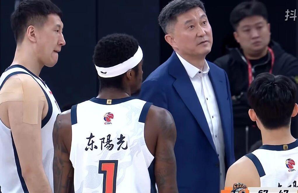  CBA常规赛37轮复盘：四强格局稳固与季后赛卡位的深层逻辑 体育新闻 CBA常规赛37轮复盘：四强格局稳固与季后赛卡位的深层逻辑 体育新闻
